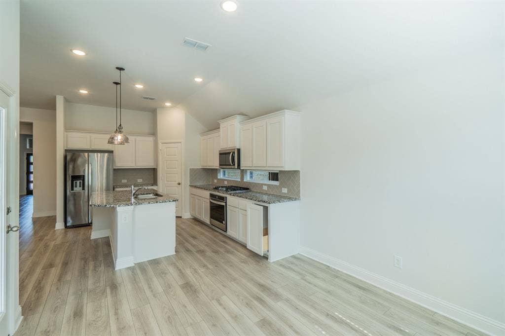 260 Tallgrass Drive, Lavon, TX 75166