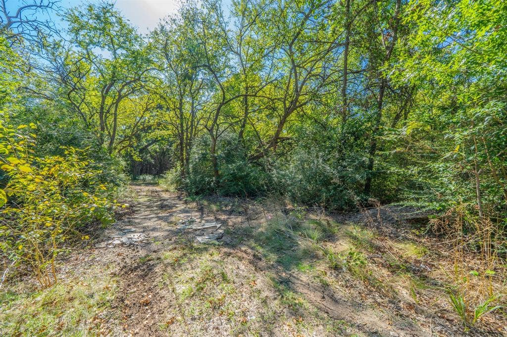 660 W Beltline Road, Lancaster, TX 75146