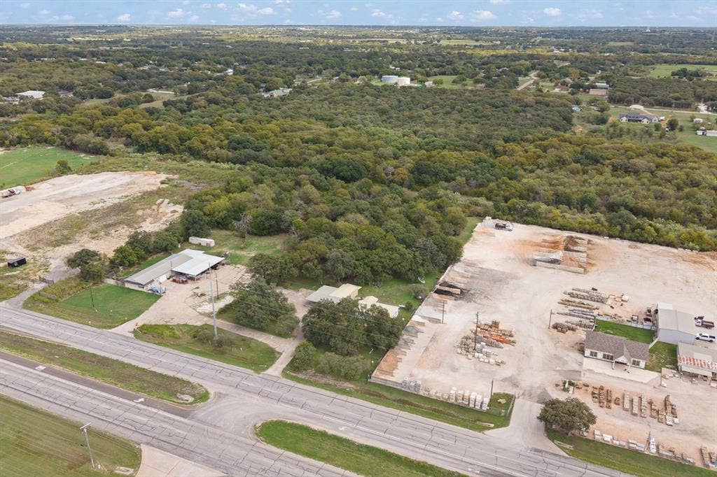3320 B N Main Street, Cleburne, TX 76033