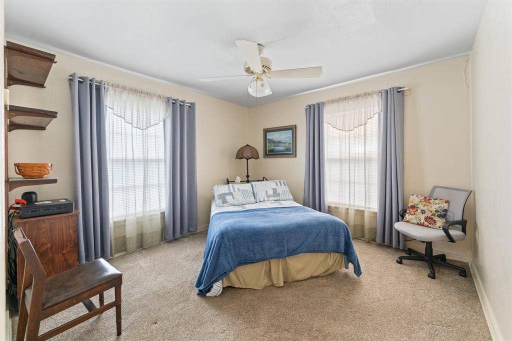 3320 B N Main Street, Cleburne, TX 76033