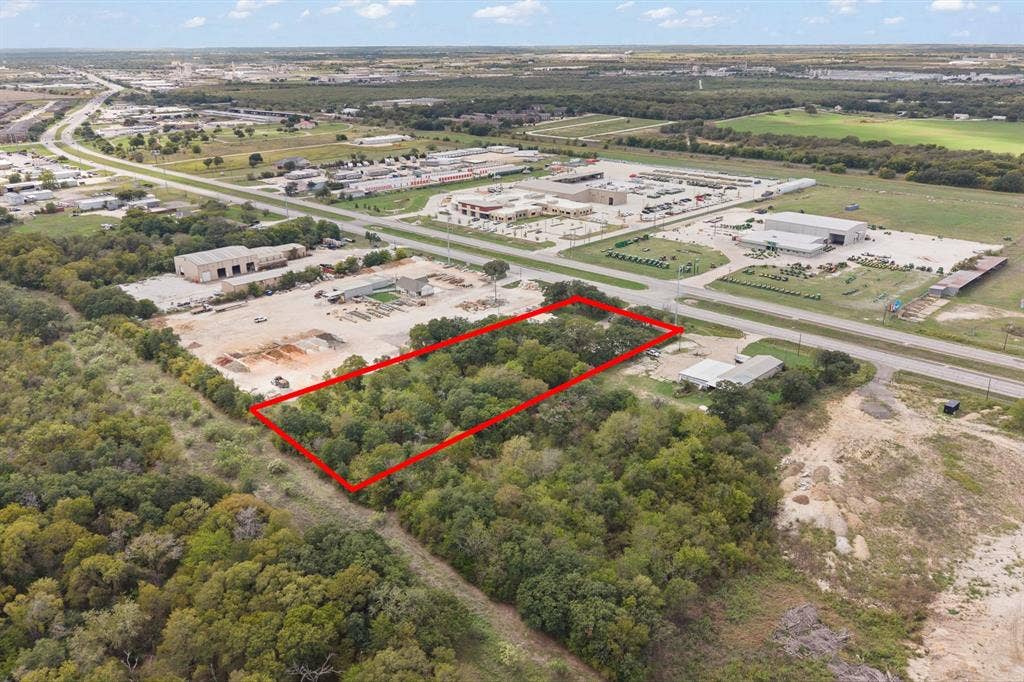 3320 B N Main Street, Cleburne, TX 76033