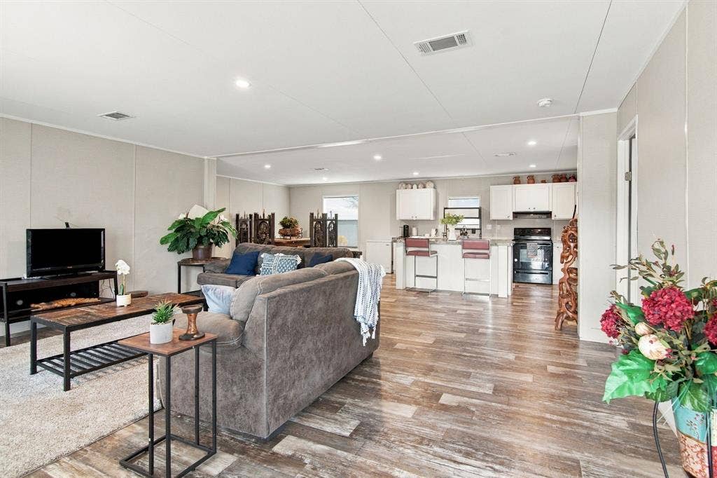 138 Kelly Court, Azle, TX 76020 138 Kelly Court, Azle, TX 76020