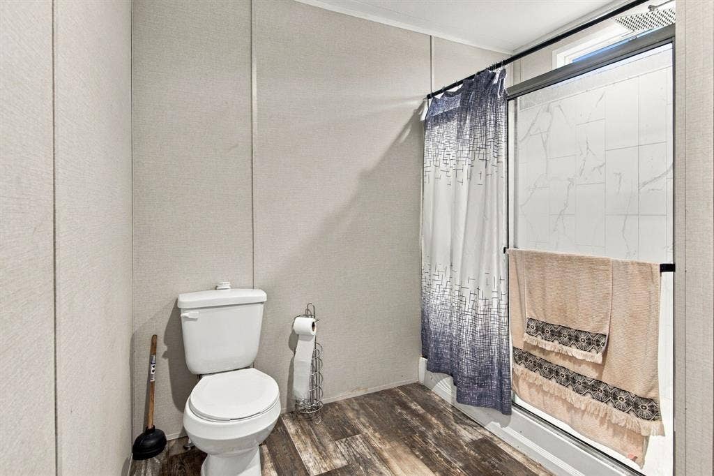 138 Kelly Court, Azle, TX 76020 138 Kelly Court, Azle, TX 76020