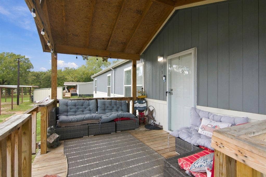 138 Kelly Court, Azle, TX 76020 138 Kelly Court, Azle, TX 76020