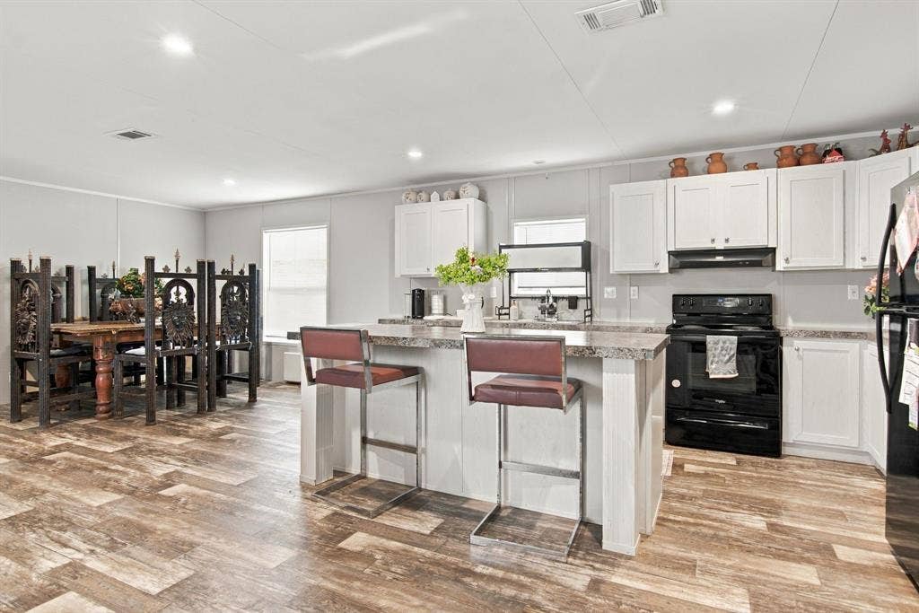 138 Kelly Court, Azle, TX 76020 138 Kelly Court, Azle, TX 76020