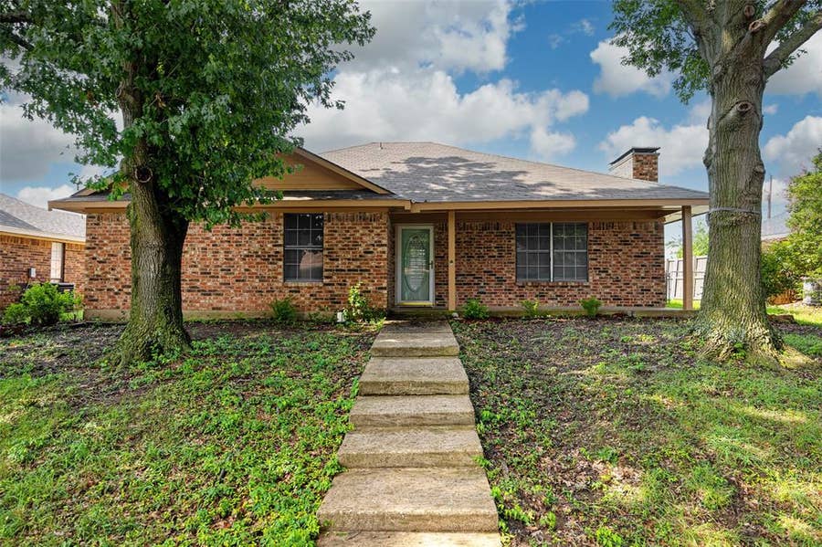 Property photo for 118 Windsor Drive, Wylie, TX