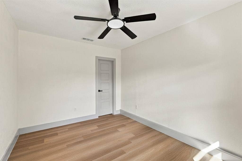737 Blueberry Lane, Grand Prairie, TX 75052