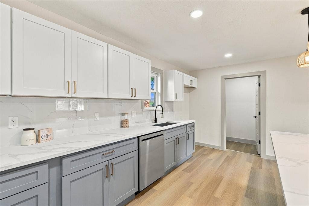 737 Blueberry Lane, Grand Prairie, TX 75052
