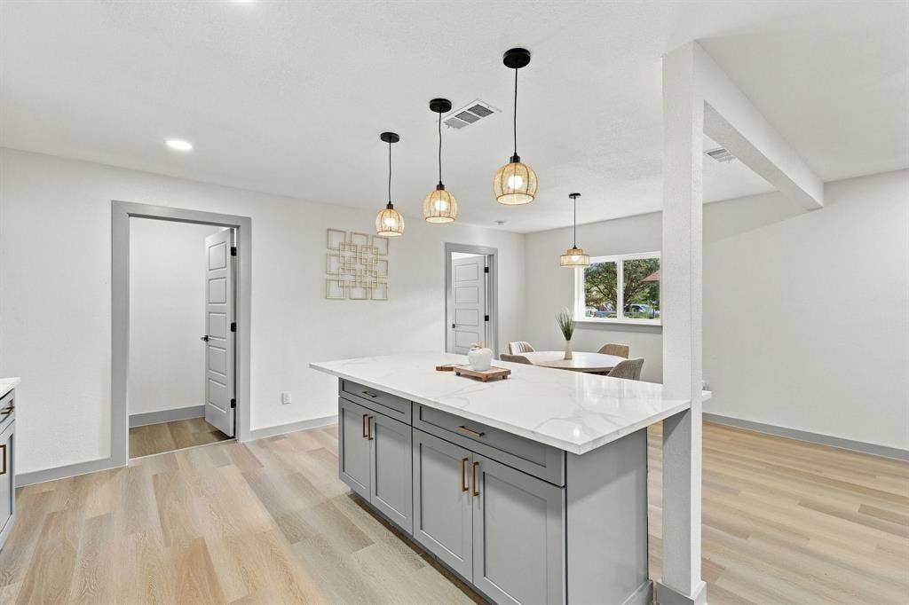737 Blueberry Lane, Grand Prairie, TX 75052