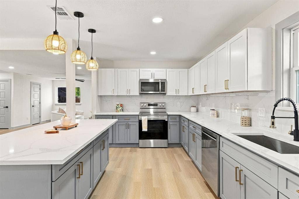 737 Blueberry Lane, Grand Prairie, TX 75052
