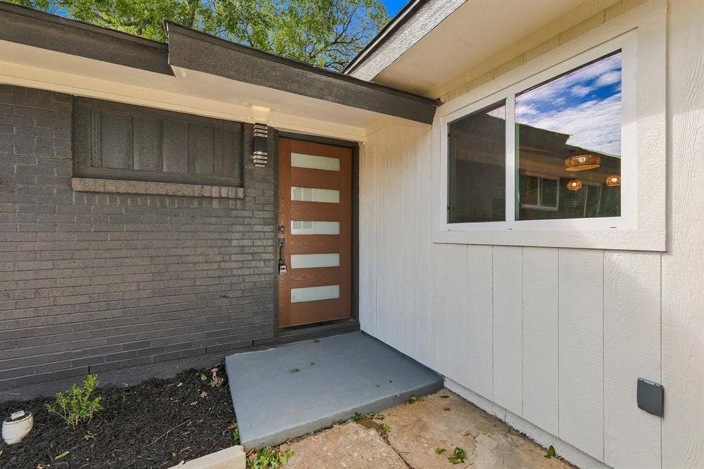 737 Blueberry Lane, Grand Prairie, TX 75052