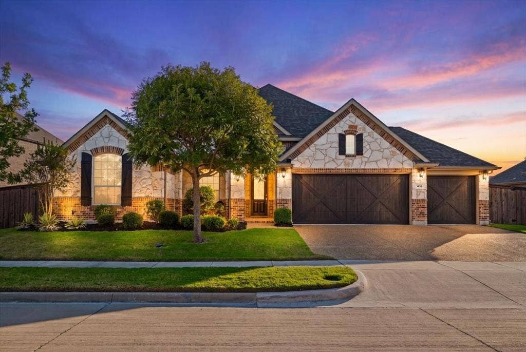 1455 Corrara Drive, Rockwall, TX 75032 WELCOME HOME 1455 Corrara Drive Rockwall, Texas 75032!