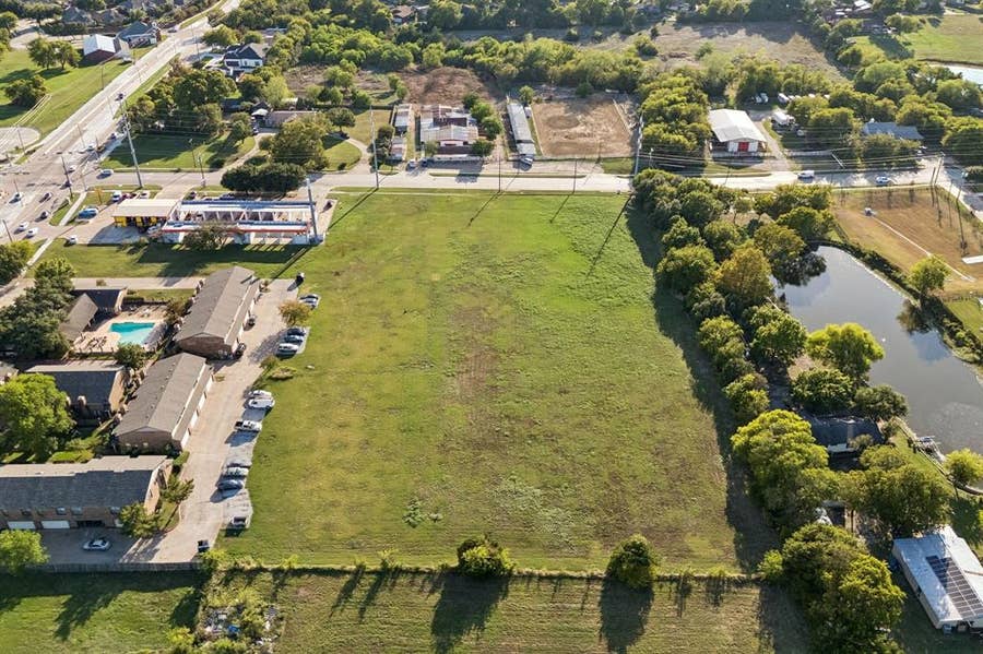 Property photo for 1185 Rowlett Road, Garland, TX