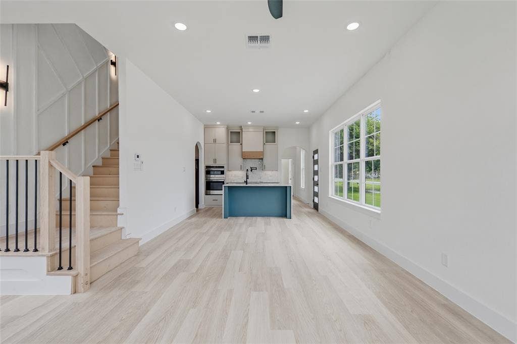 301 E Locust
