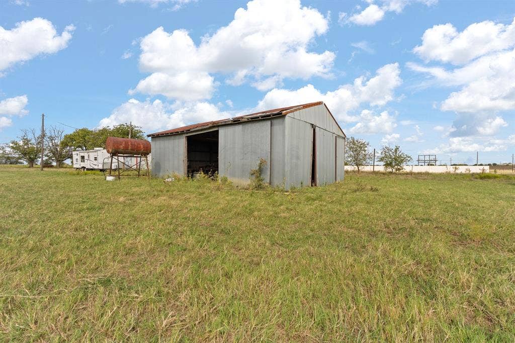 9301 Cr-1127, Godley, TX 76044 9301 Cr-1127, Godley, TX 76044