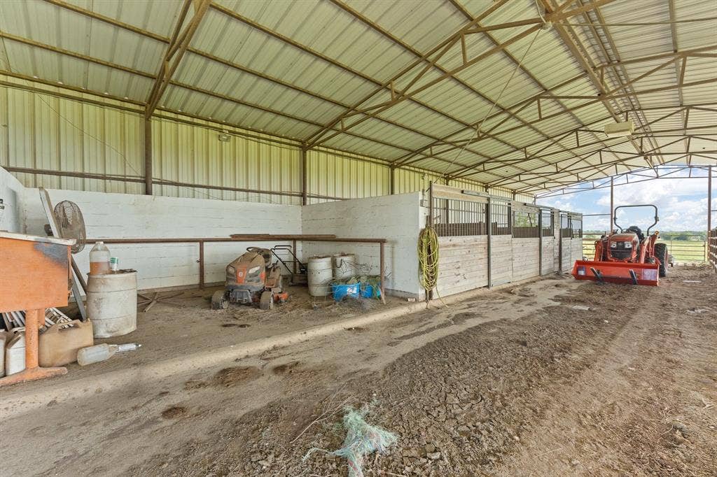 9301 Cr-1127, Godley, TX 76044 9301 Cr-1127, Godley, TX 76044