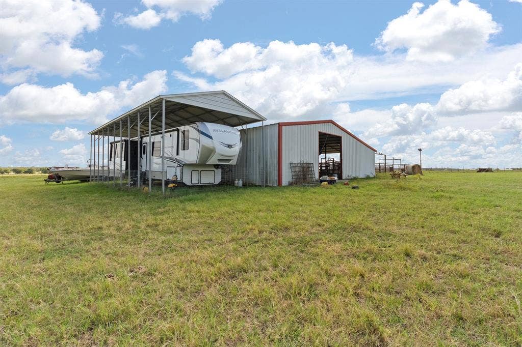 9301 Cr-1127, Godley, TX 76044 9301 Cr-1127, Godley, TX 76044