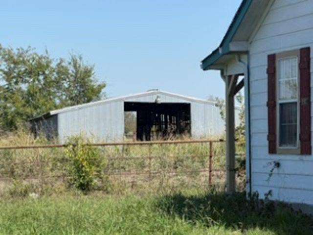 261 Rs County Road 4528, Point, TX 75472