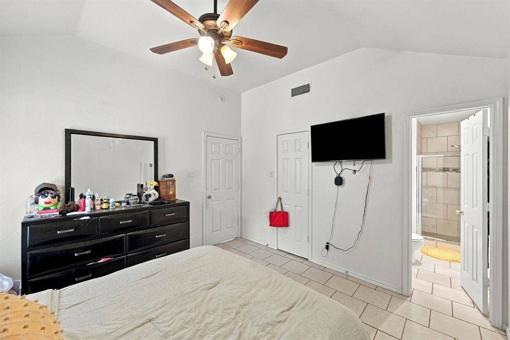 1307 Berry Drive, Cleburne, TX 76033 1307 Berry Drive, Cleburne, TX 76033