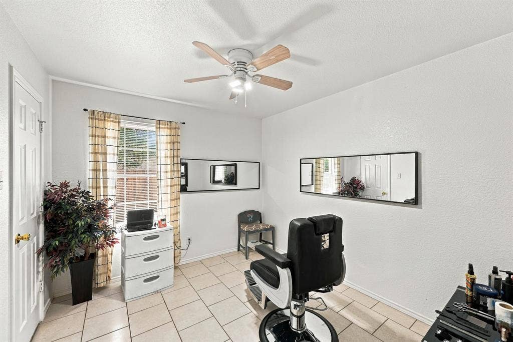 1307 Berry Drive, Cleburne, TX 76033 1307 Berry Drive, Cleburne, TX 76033