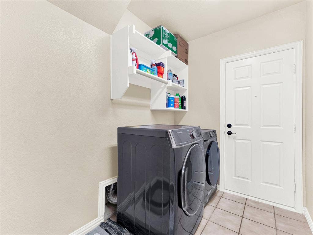 2328 Tawny Owl Road, Grand Prairie, TX 75052