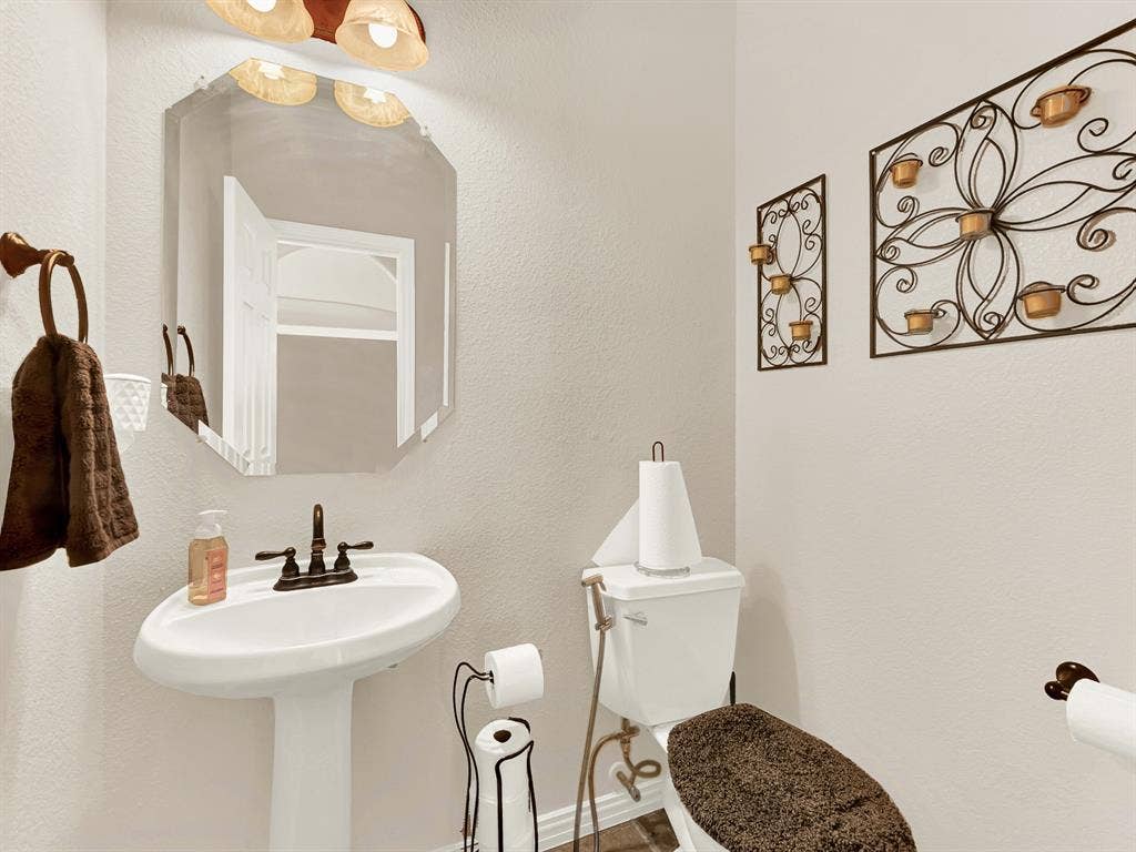 2328 Tawny Owl Road, Grand Prairie, TX 75052