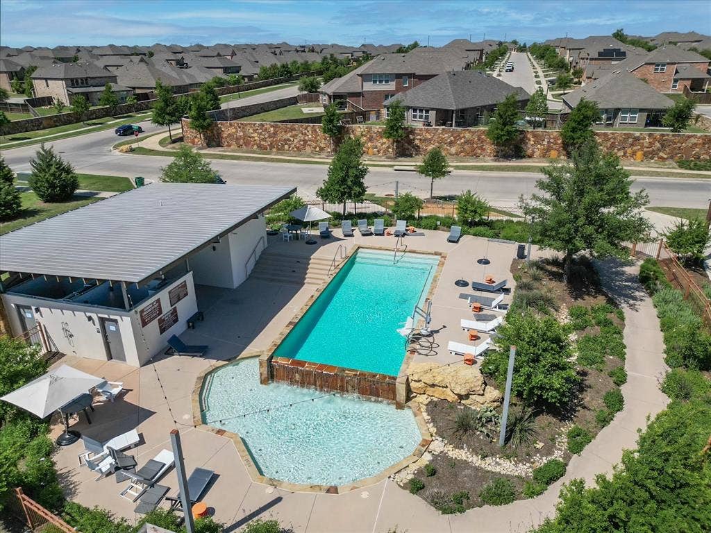 6417 Dolan Falls Drive, Northlake, TX 76226 Community swimming pool