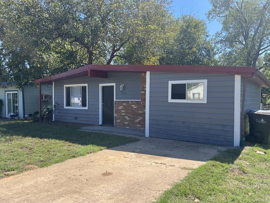 Property photo for 2532 Loy Lake Road, Denison, TX