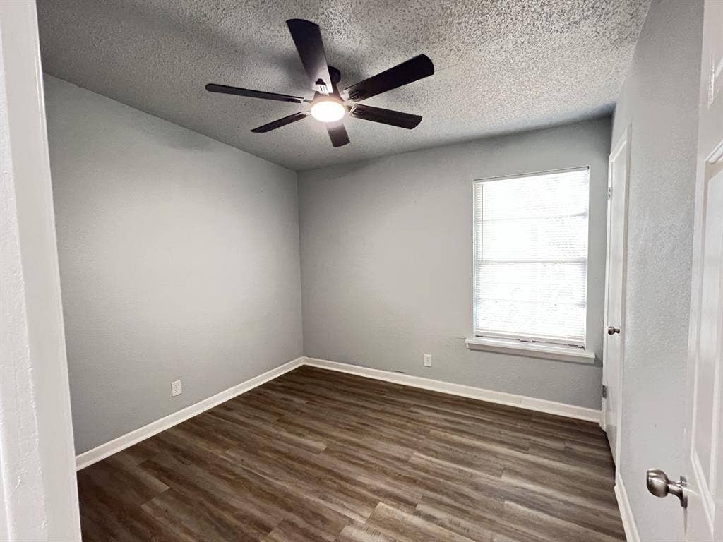 2532 Loy Lake Road, Denison, TX 75020
