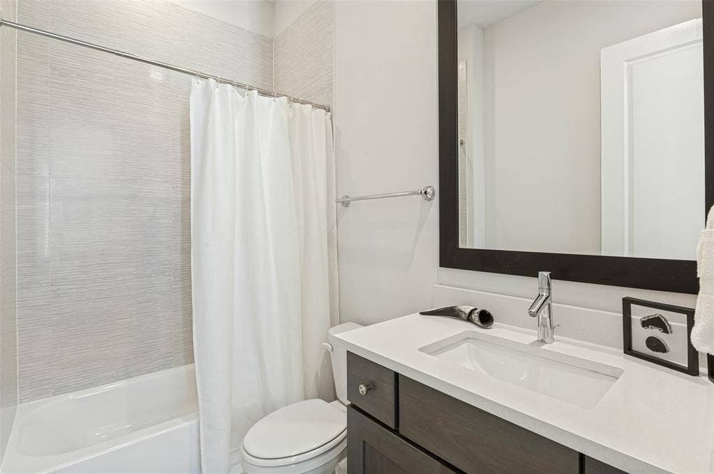 617 Dalton Lane, Irving, TX 75039