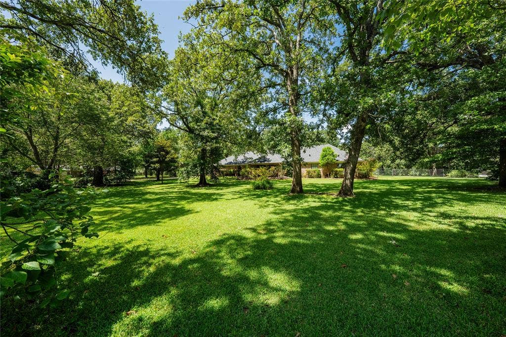 5 Linden Lane, Athens, TX 75751 5 Linden Lane, Athens, TX 75751