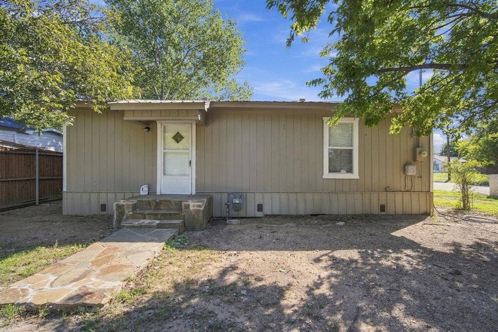 405 N Atlantic Street, #407, Cleburne, TX 76031