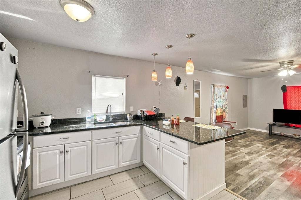 405 N Atlantic Street, #407, Cleburne, TX 76031