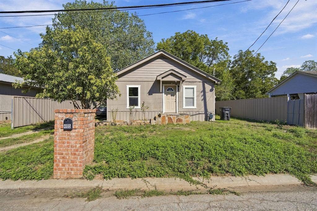 405 N Atlantic Street, #407, Cleburne, TX 76031