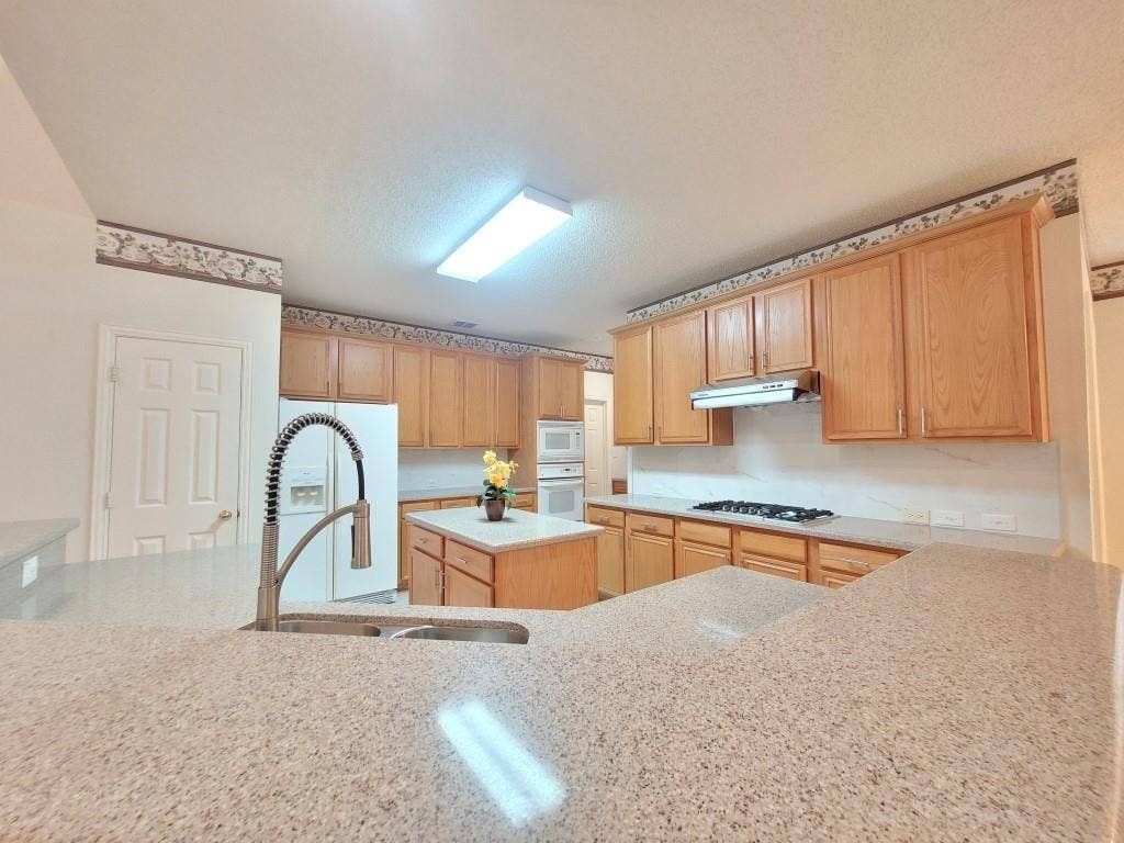 3509 Dripping Springs Drive, Plano, TX 75025 3509 Dripping Springs Drive, Plano, TX 75025
