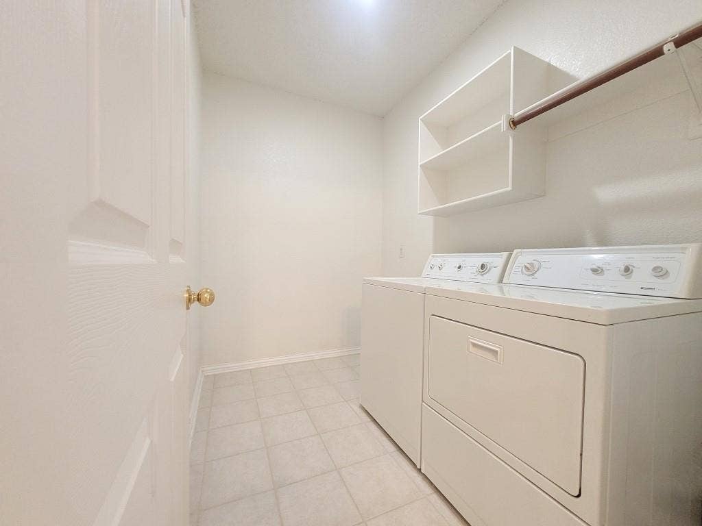 3509 Dripping Springs Drive, Plano, TX 75025 3509 Dripping Springs Drive, Plano, TX 75025