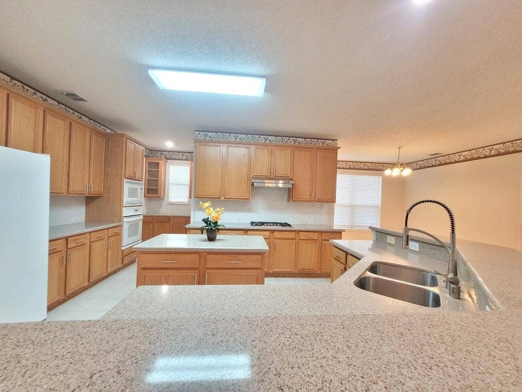 3509 Dripping Springs Drive, Plano, TX 75025 3509 Dripping Springs Drive, Plano, TX 75025