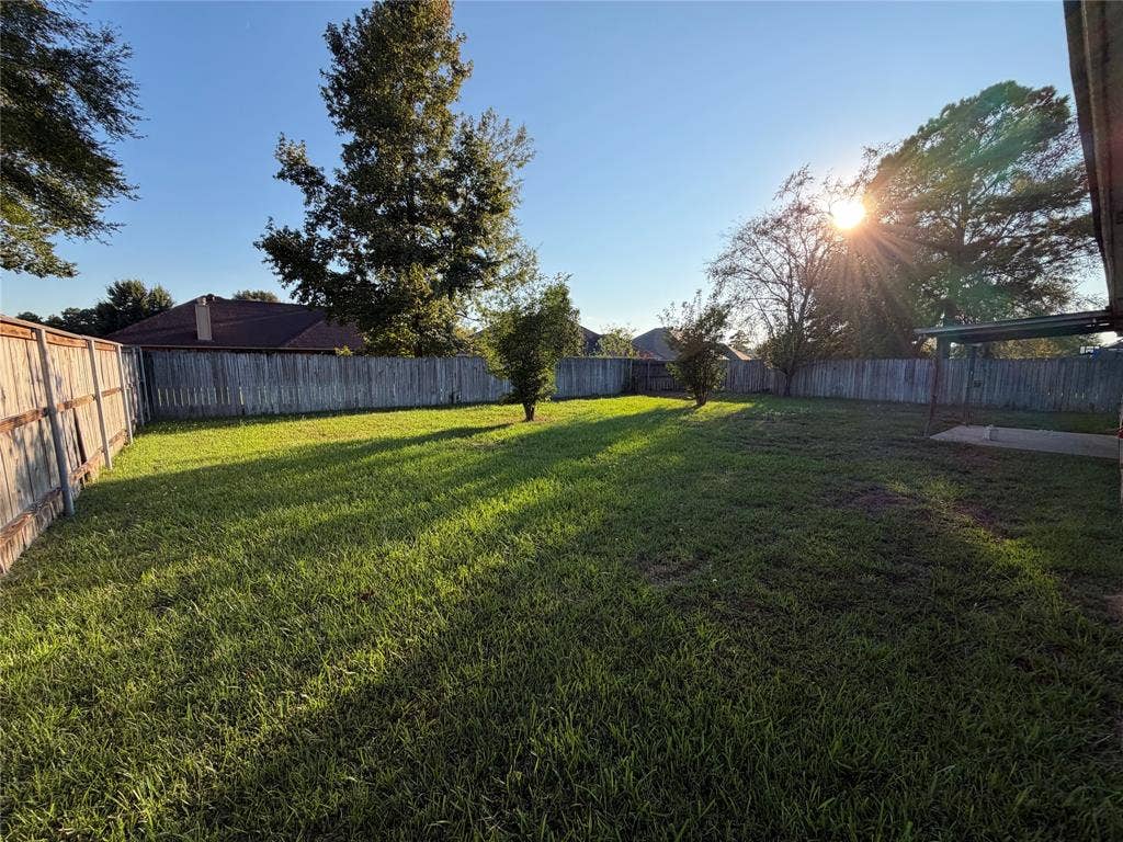 2127 Rana Park, Flint, TX 75762 2127 Rana Park, Flint, TX 75762