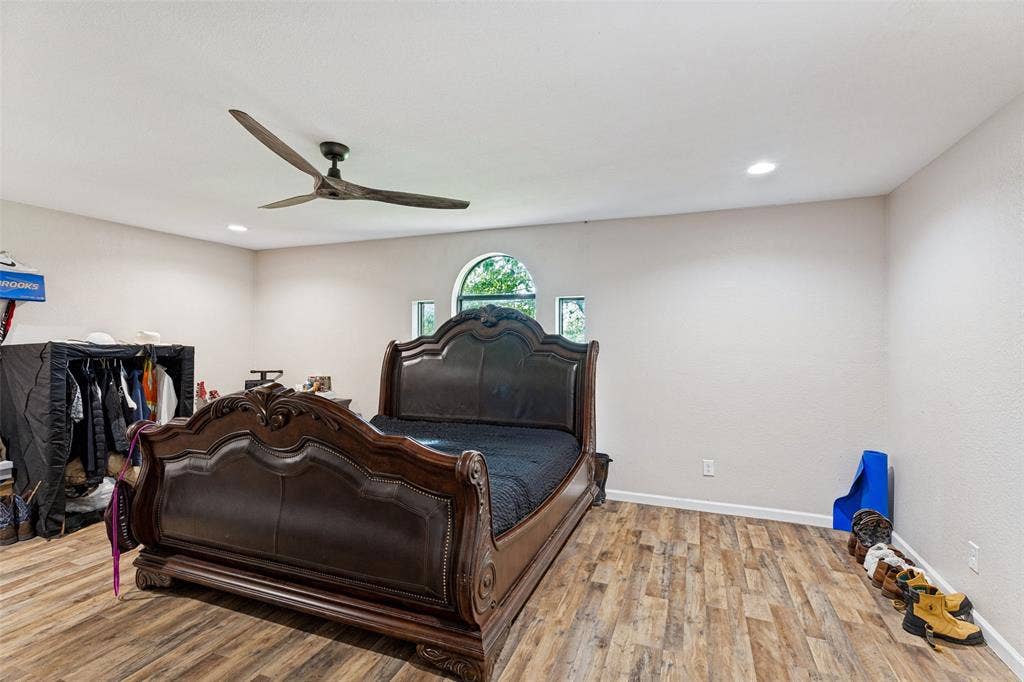 8525 County Road 528, Burleson, TX 76028