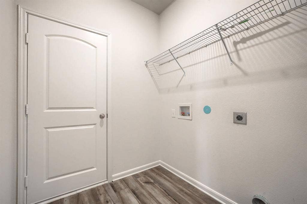 2030 Belmont Drive, Seagoville, TX 75159 Laundry