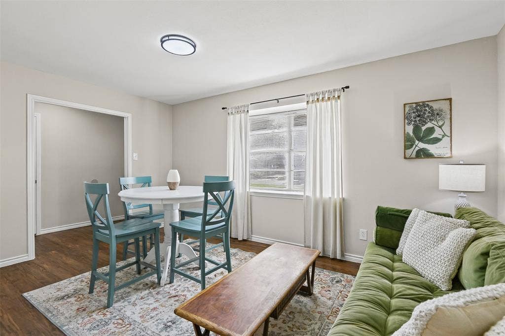 116 San Jacinto Street, Waxahachie, TX 75165 116 San Jacinto Street, Waxahachie, TX 75165