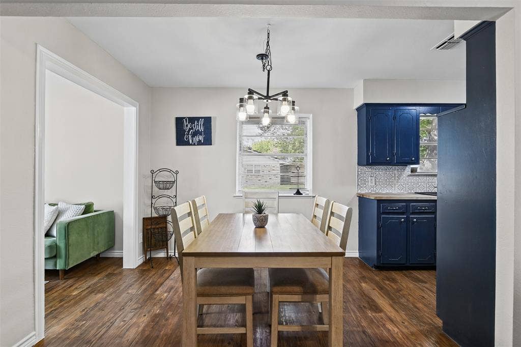116 San Jacinto Street, Waxahachie, TX 75165 116 San Jacinto Street, Waxahachie, TX 75165