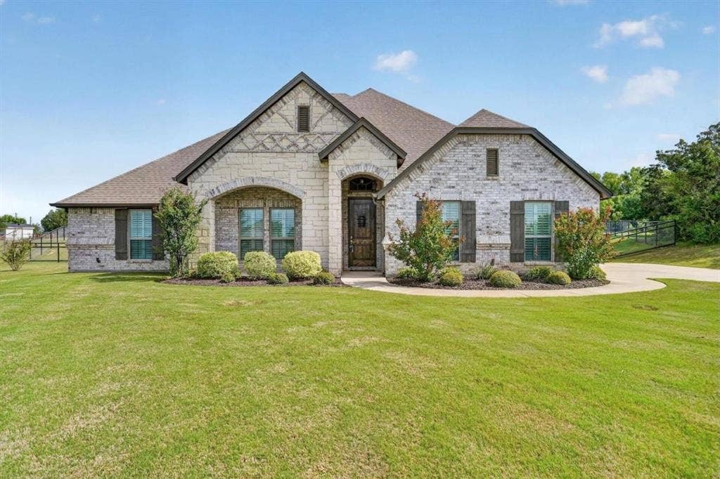 1019 Merriam Court, Weatherford, TX 76087