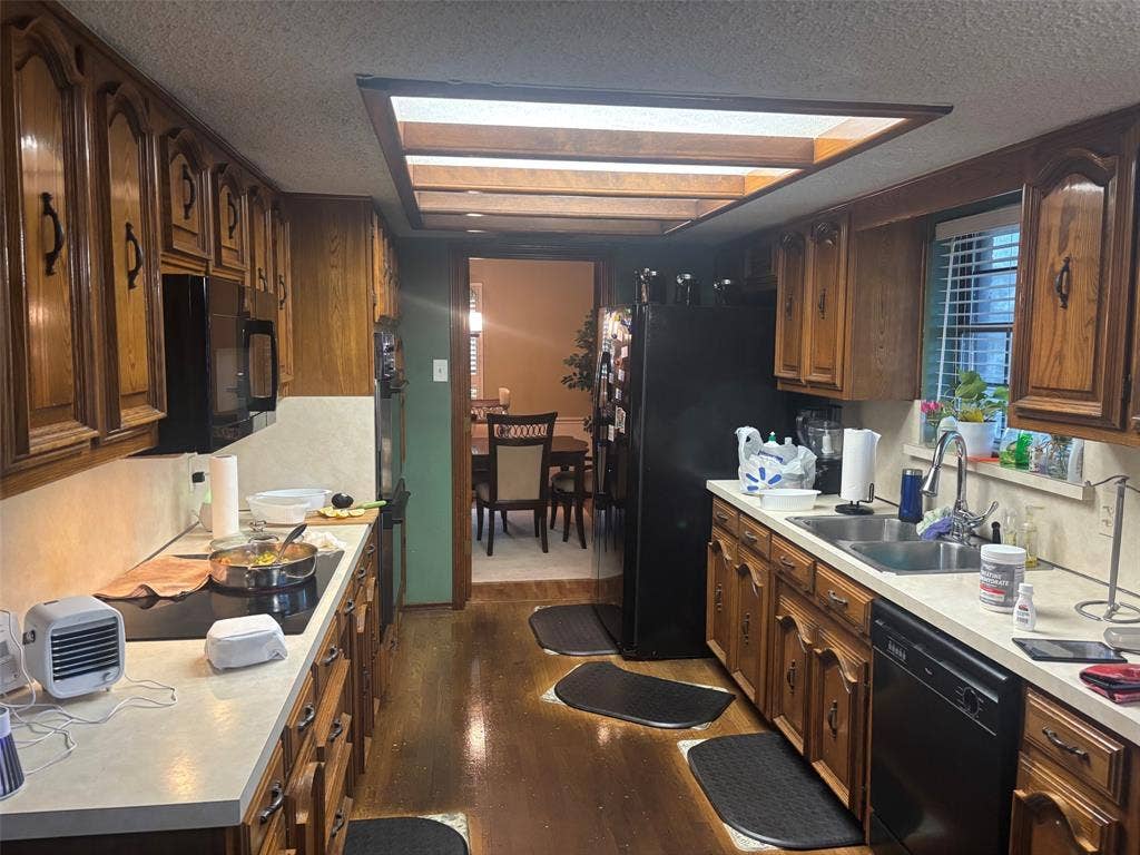 1335 Briarmeade Drive, Duncanville, TX 75137 Kitchen