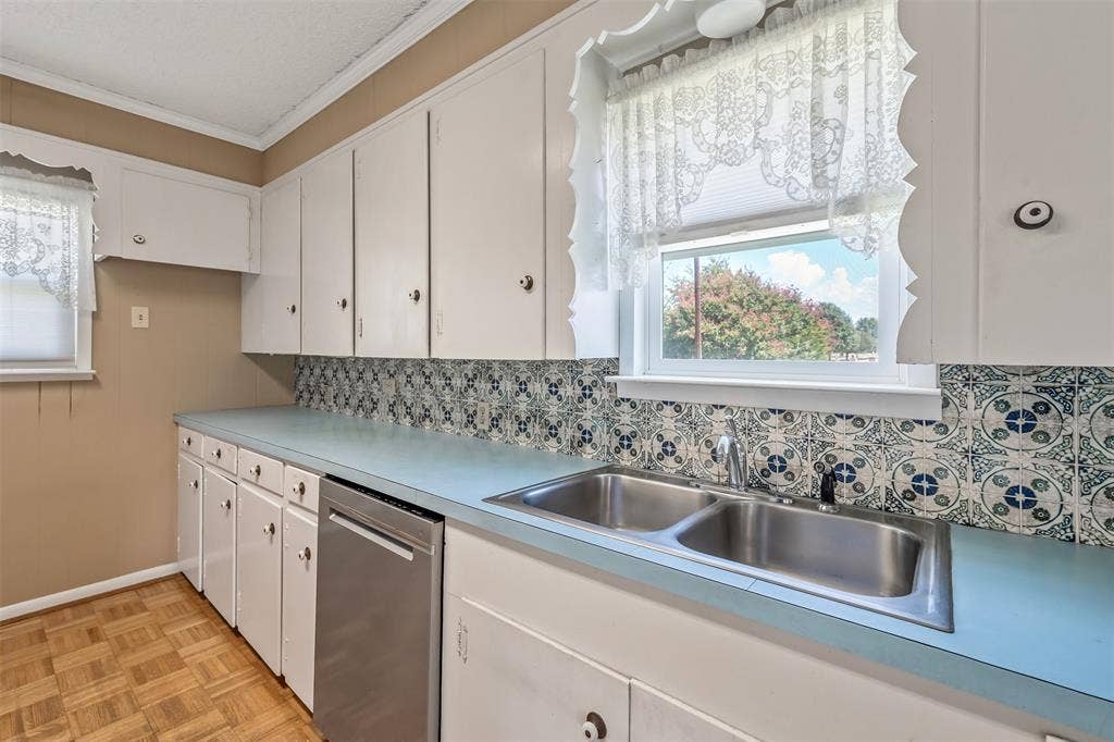465 Southview Drive, Lucas, TX 75002 465 Southview Drive, Lucas, TX 75002