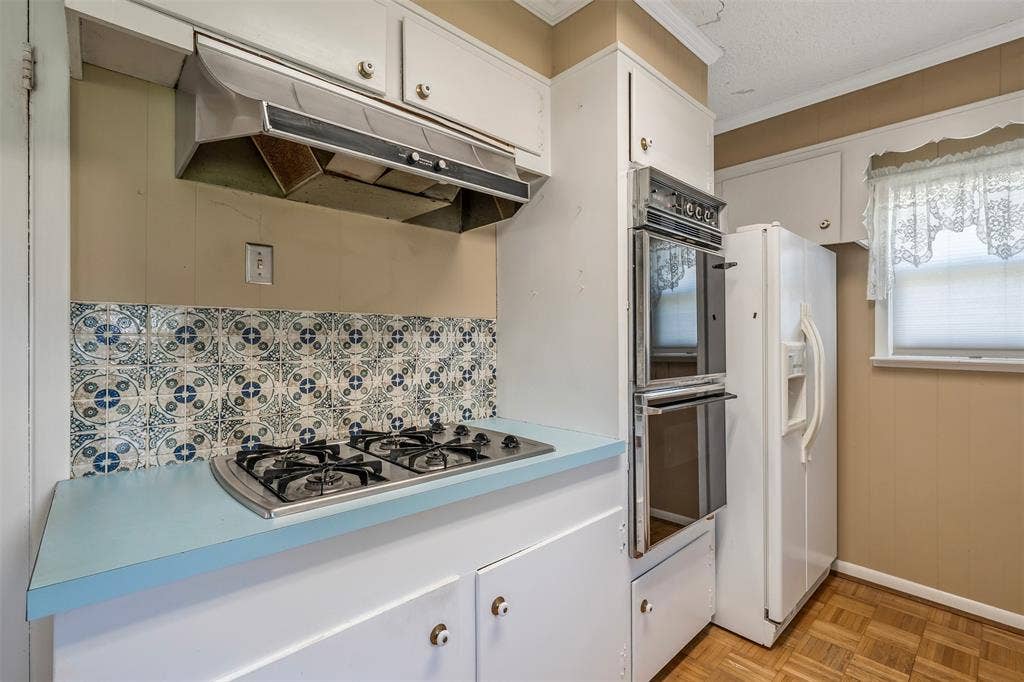 465 Southview Drive, Lucas, TX 75002 465 Southview Drive, Lucas, TX 75002