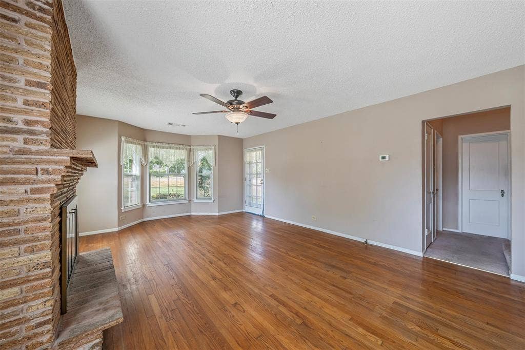 465 Southview Drive, Lucas, TX 75002 465 Southview Drive, Lucas, TX 75002