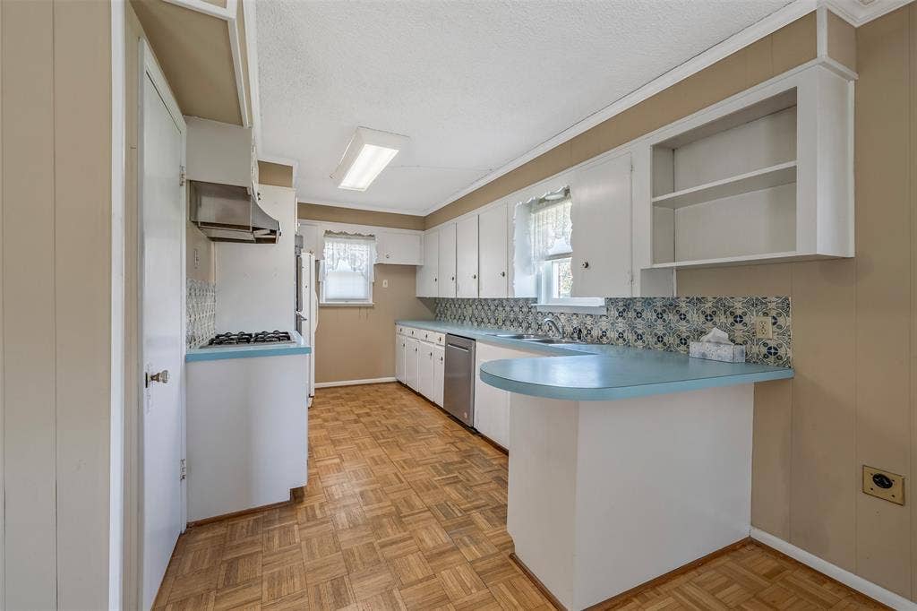 465 Southview Drive, Lucas, TX 75002 465 Southview Drive, Lucas, TX 75002