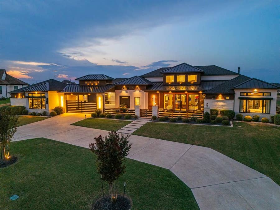 Property photo for 3316 Castlehill Court, Northlake, TX