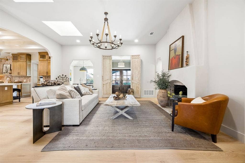 6411 Camille Avenue, Dallas, TX 75252